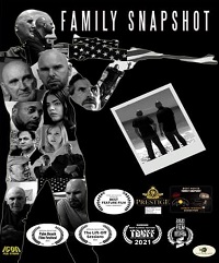Семейный снимок (2021) Family Snapshot